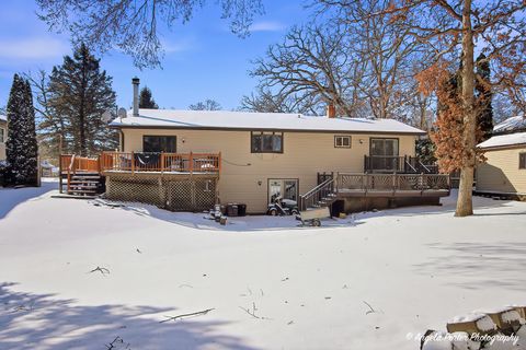 Tiny photo for 5218 Parkview Drive, Mccullom Lake, IL 60050 (MLS # 12593933)