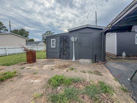 Tiny photo for 907 Central Avenue, Tilton, IL 61833 (MLS # 12741604)