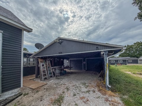Tiny photo for 907 Central Avenue, Tilton, IL 61833 (MLS # 12741604)