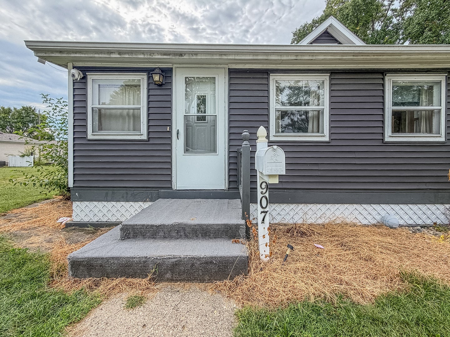 907 Central Avenue