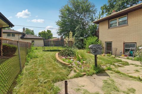 Tiny photo for 949 E 170th Street, South Holland, IL 60473 (MLS # 12401809)