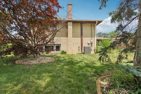 Tiny photo for 949 E 170th Street, South Holland, IL 60473 (MLS # 12401809)