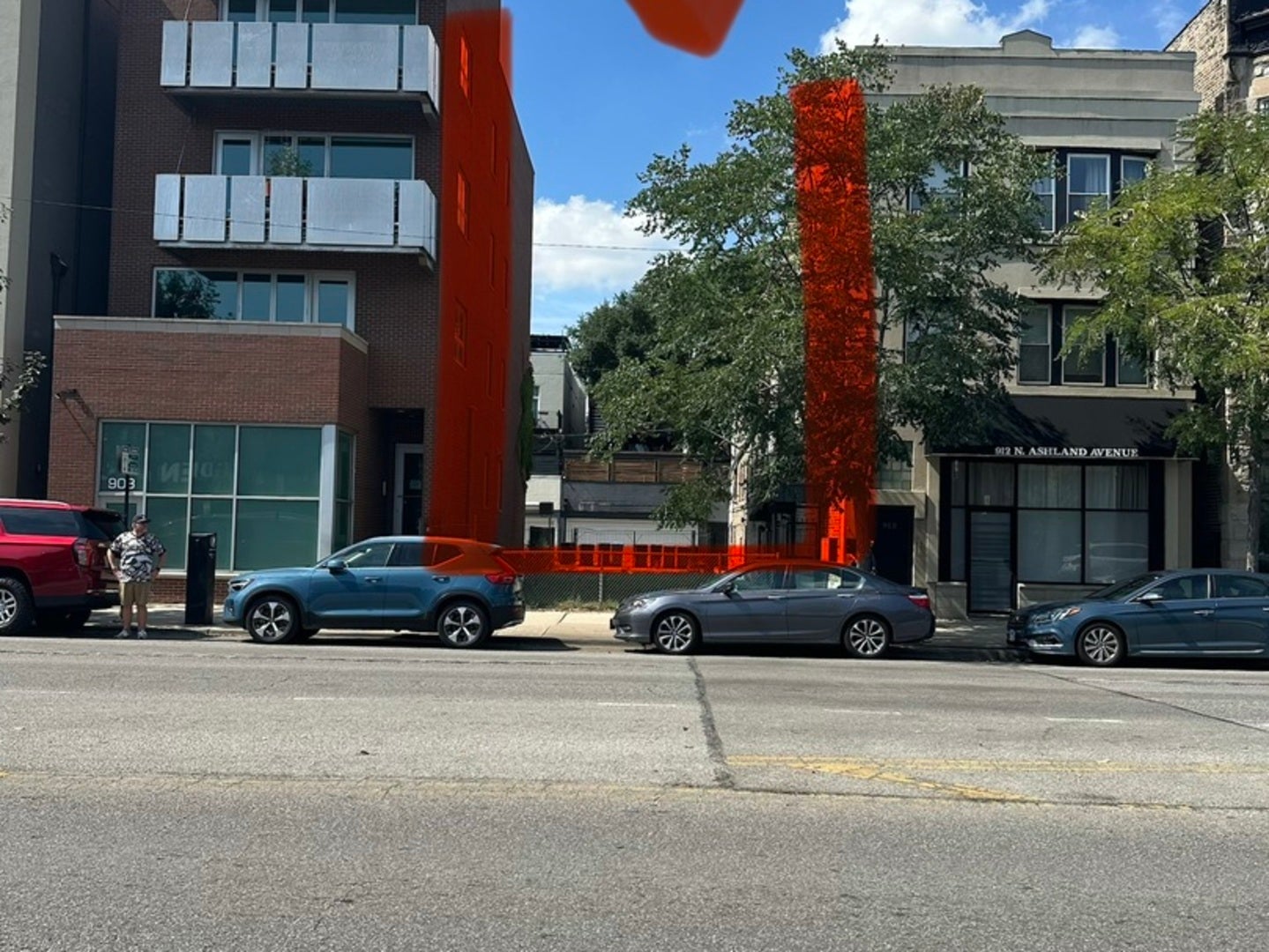 910 N ASHLAND Avenue
