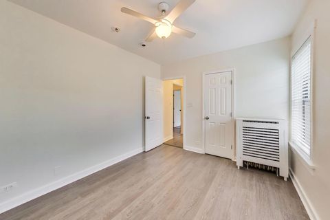 Tiny photo for 142 Clyde Avenue #3W, Evanston, IL 60202 (MLS # 12597621)