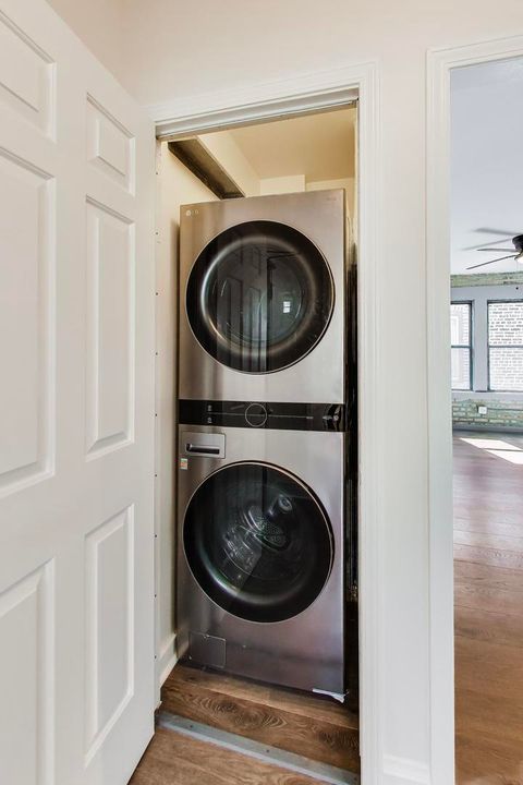 Tiny photo for 142 Clyde Avenue #3W, Evanston, IL 60202 (MLS # 12597621)