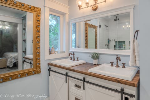 Tiny photo for 398 W Saint Charles Road, Elmhurst, IL 60126 (MLS # 12703279)