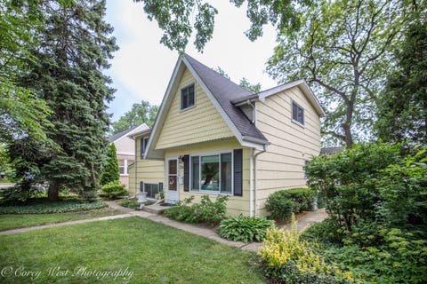 Tiny photo for 398 W Saint Charles Road, Elmhurst, IL 60126 (MLS # 12703279)