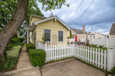 Tiny photo for 398 W Saint Charles Road, Elmhurst, IL 60126 (MLS # 12703279)