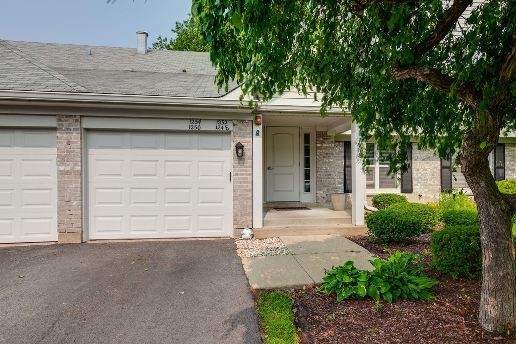 1254 Streamwood Lane 1254