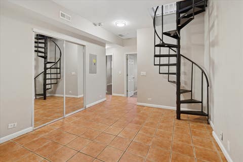 Tiny photo for 3923 W Ainslie Street #1E, Chicago, IL 60625 (MLS # 12734249)