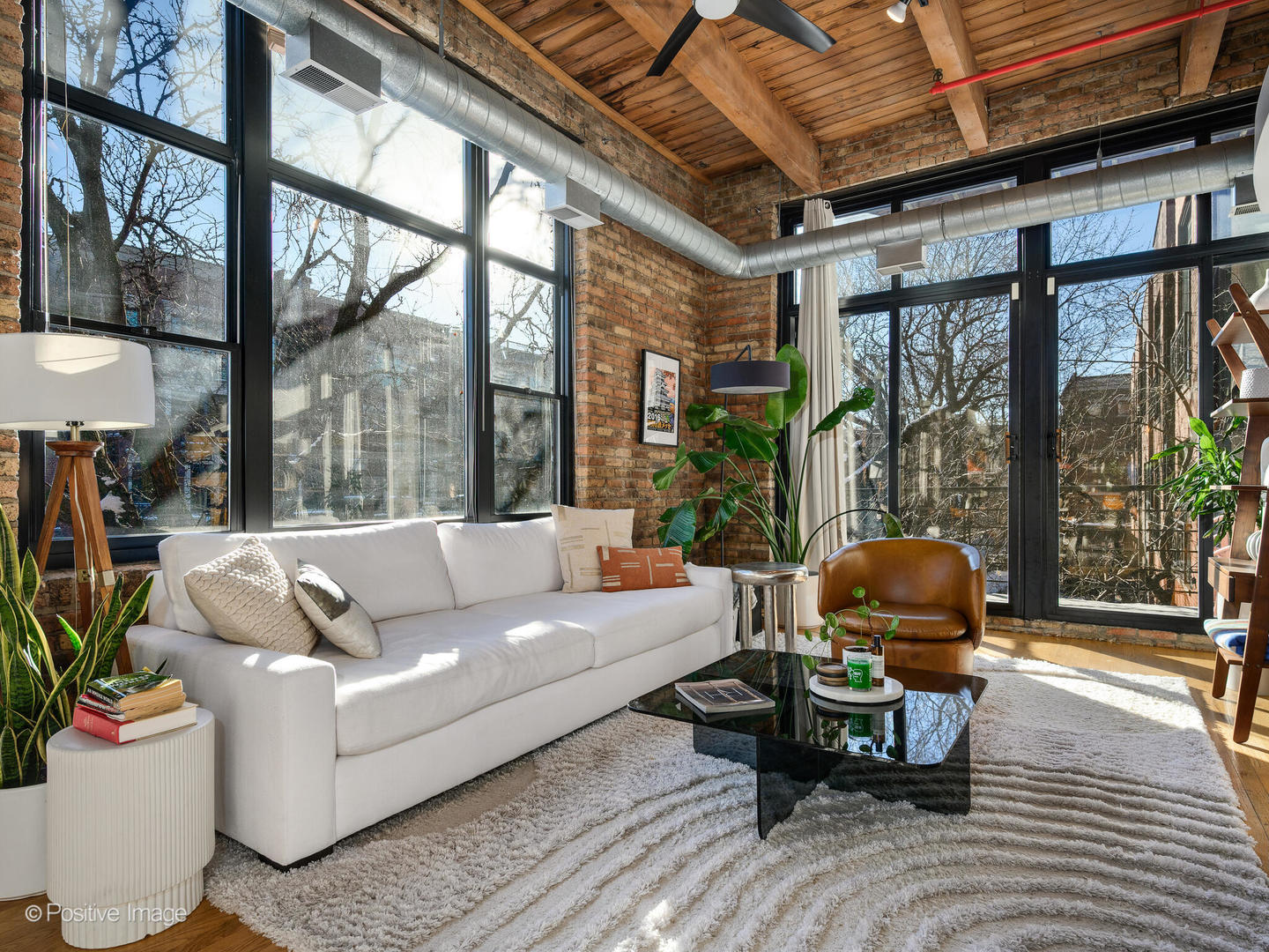 2300 W Wabansia Avenue 204