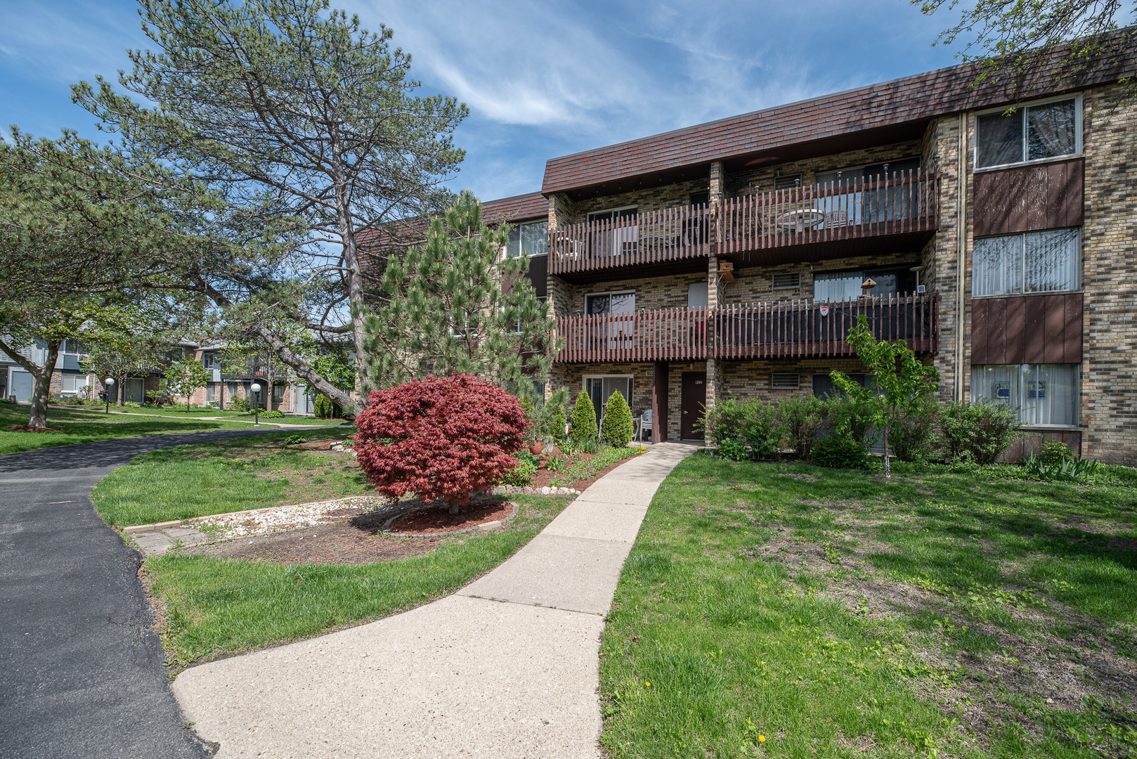 922 E Old Willow Road 204