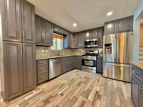 Tiny photo for 2181 PLAINFIELD Drive, Des Plaines, IL 60018 (MLS # 12474802)