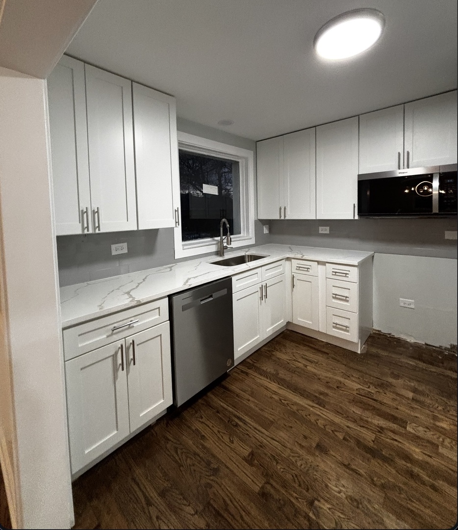 10030 S Luella Avenue