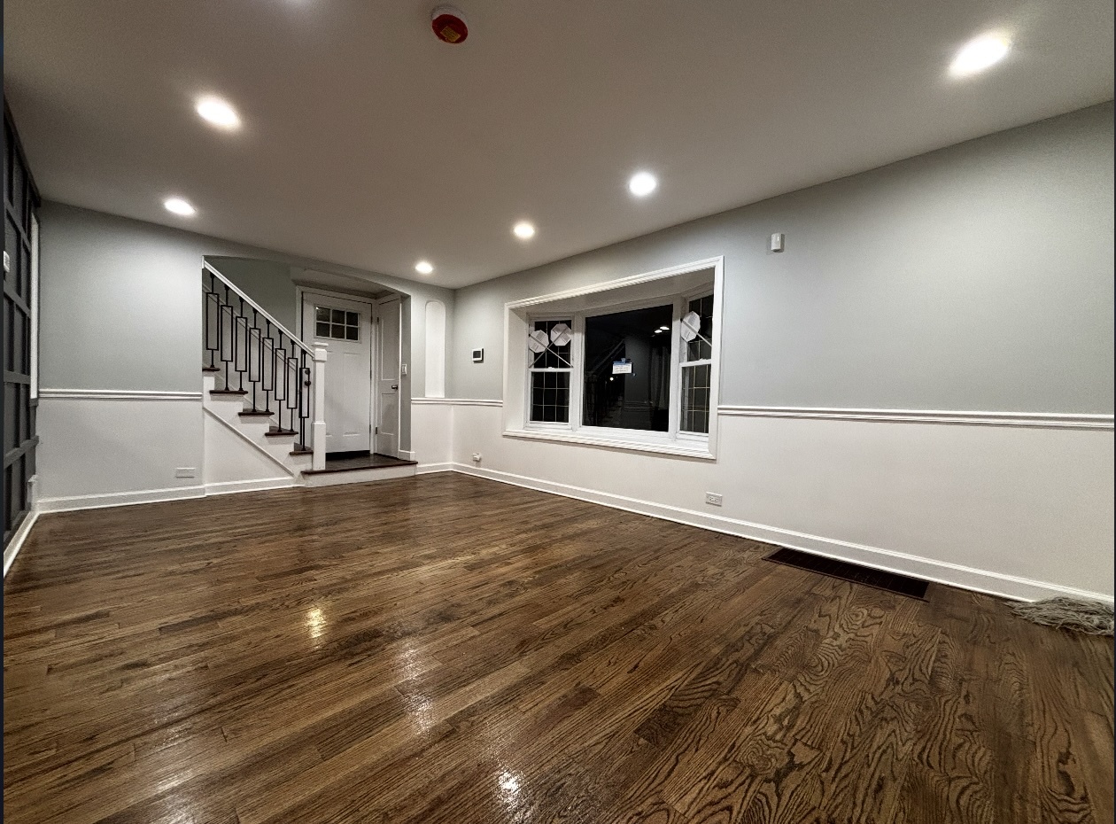 10030 S Luella Avenue