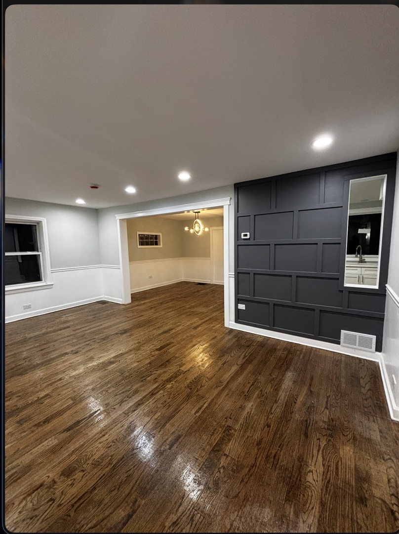 10030 S Luella Avenue