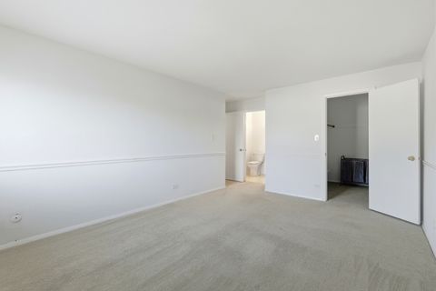 Tiny photo for 2620 N Windsor Drive #204, Arlington Heights, IL 60004 (MLS # 12578776)