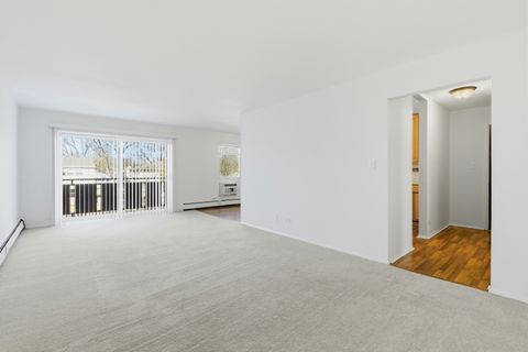 Tiny photo for 2620 N Windsor Drive #204, Arlington Heights, IL 60004 (MLS # 12578776)