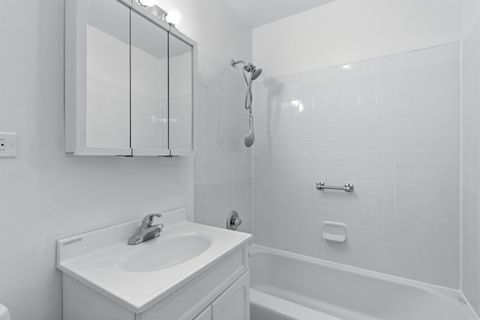 Tiny photo for 2620 N Windsor Drive #204, Arlington Heights, IL 60004 (MLS # 12578776)