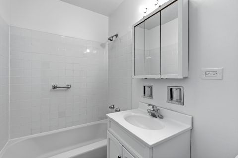 Tiny photo for 2620 N Windsor Drive #204, Arlington Heights, IL 60004 (MLS # 12578776)