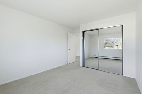 Tiny photo for 2620 N Windsor Drive #204, Arlington Heights, IL 60004 (MLS # 12578776)