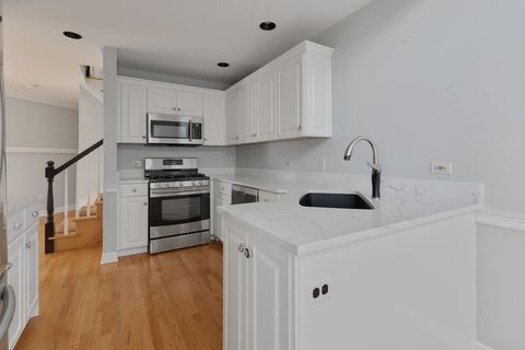 Tiny photo for 3701 King Charles Lane, St. Charles, IL 60174 (MLS # 12508975)