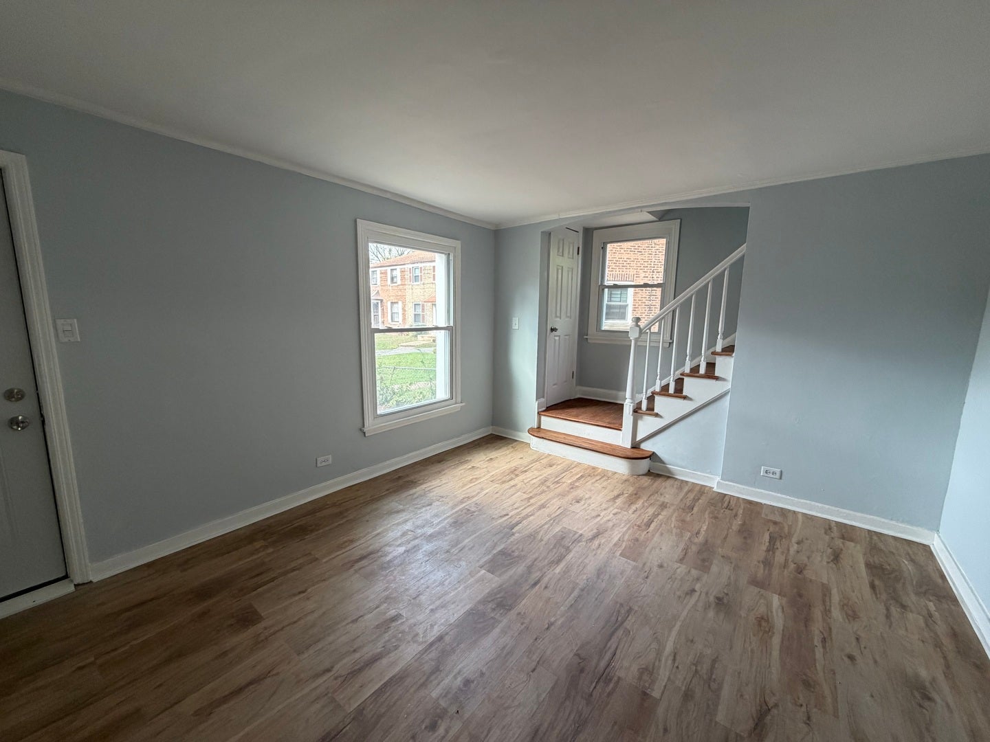 2154 E 97th Place