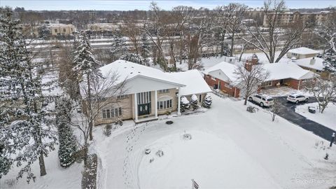 Tiny photo for 274 Timber View Drive, Oak Brook, IL 60523 (MLS # 12530473)