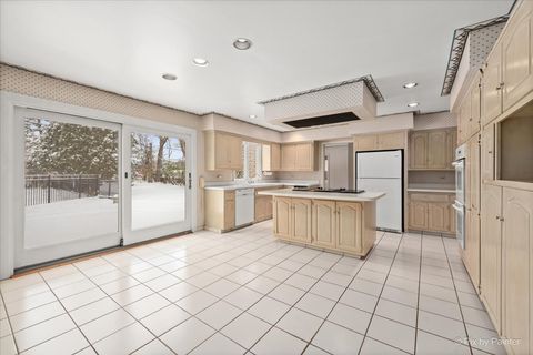 Tiny photo for 274 Timber View Drive, Oak Brook, IL 60523 (MLS # 12530473)