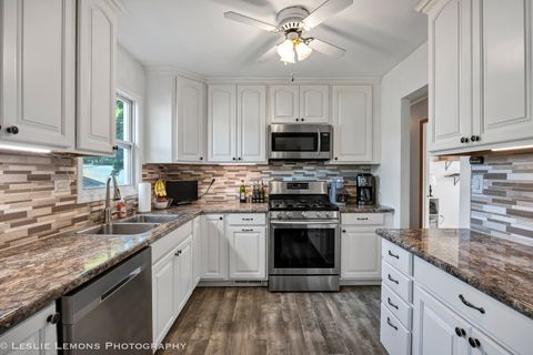 Tiny photo for 2302 Dalewood Parkway, Woodridge, IL 60517 (MLS # 12489026)