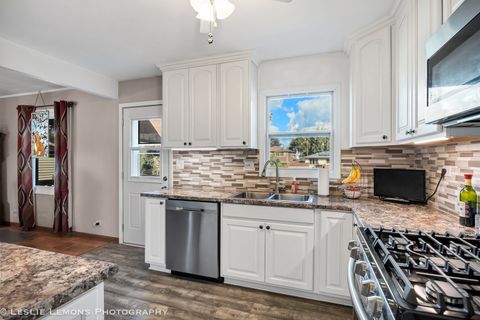 Tiny photo for 2302 Dalewood Parkway, Woodridge, IL 60517 (MLS # 12489026)