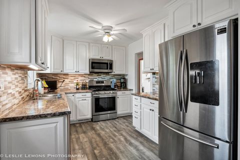 Tiny photo for 2302 Dalewood Parkway, Woodridge, IL 60517 (MLS # 12489026)