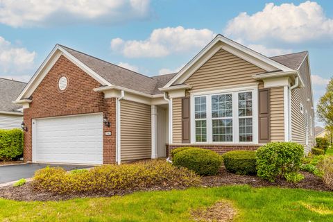 Photo of 2942 Ravinia Circle, Mundelein, IL 60060 (MLS # 12632080)