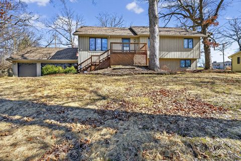 Photo of 1731 S Demeter Drive, Freeport, IL 61032 (MLS # 12589217)