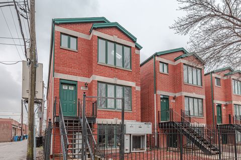 2413 W Taylor Street Chicago IL 60612