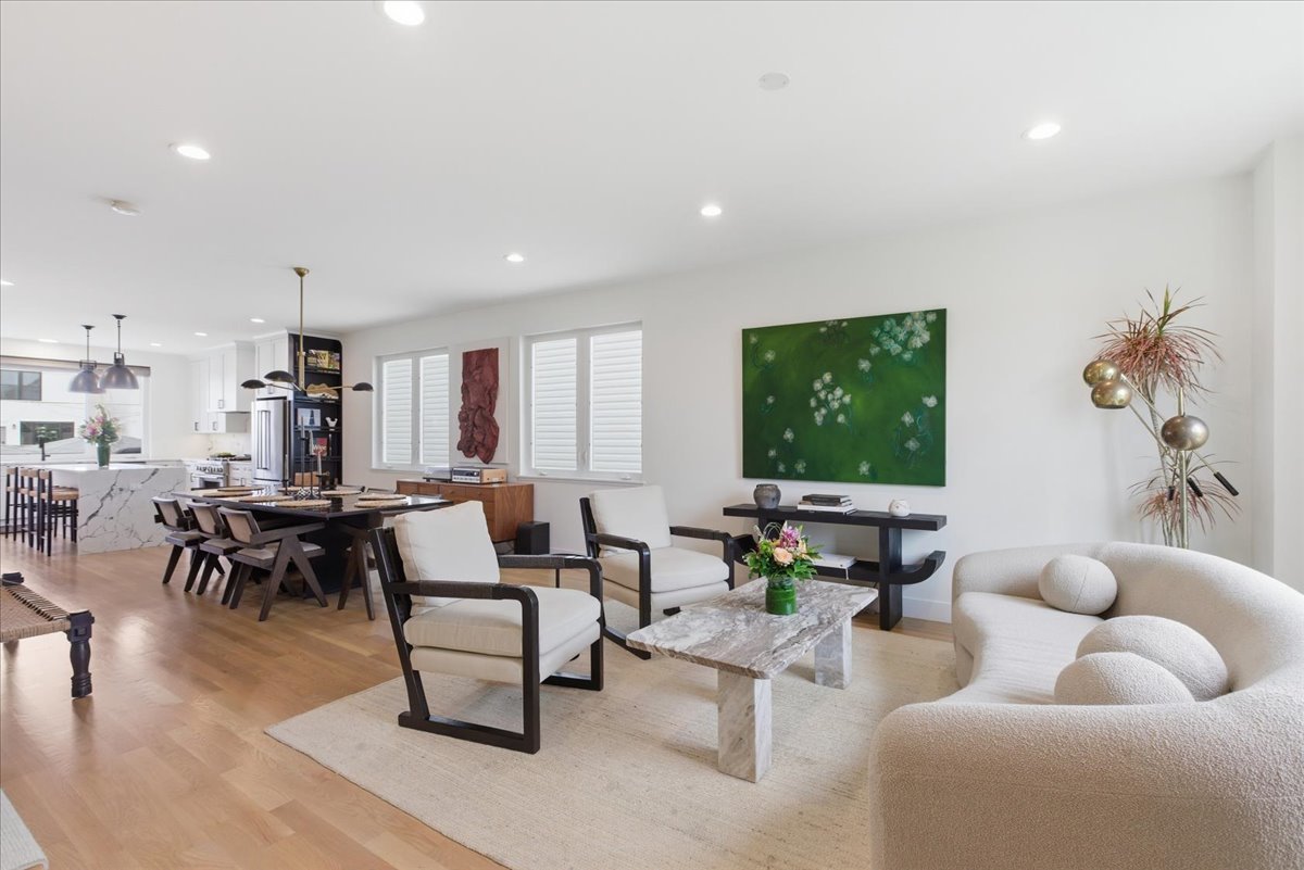 2512 W Polk Street