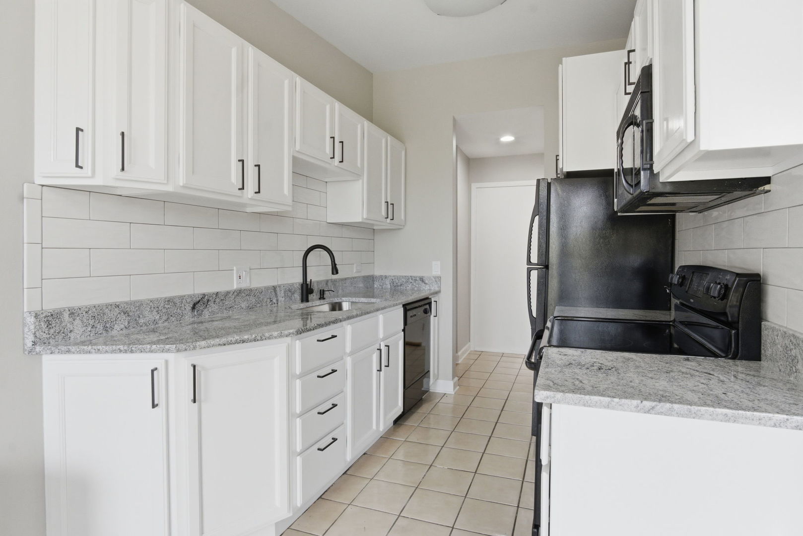 5500 Hillcrest Lane 4L