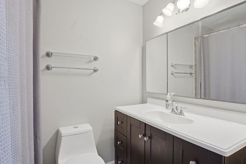 Tiny photo for 5500 Hillcrest Lane #4L, Lisle, IL 60532 (MLS # 12619463)