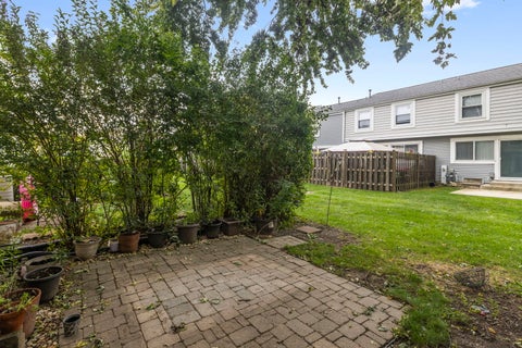 Tiny photo for 1990 Oxford Lane, Hoffman Estates, IL 60169 (MLS # 12786809)