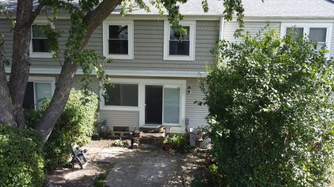 Tiny photo for 1990 Oxford Lane, Hoffman Estates, IL 60169 (MLS # 12786809)