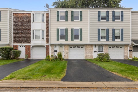 Photo of 1990 Oxford Lane, Hoffman Estates, IL 60169 (MLS # 12786809)