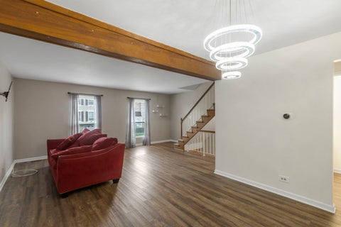Tiny photo for 1990 Oxford Lane, Hoffman Estates, IL 60169 (MLS # 12786809)