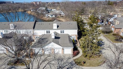 Photo of 133 Rivershire Lane, Lincolnshire, IL 60069 (MLS # 12584158)