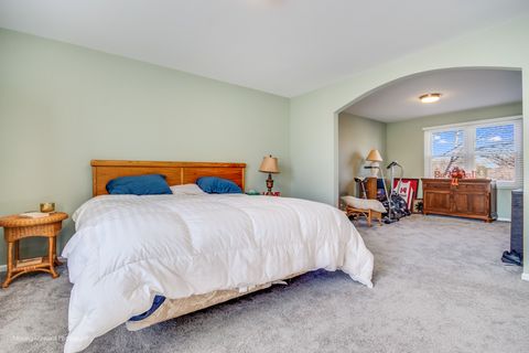 Tiny photo for 133 Rivershire Lane, Lincolnshire, IL 60069 (MLS # 12584158)