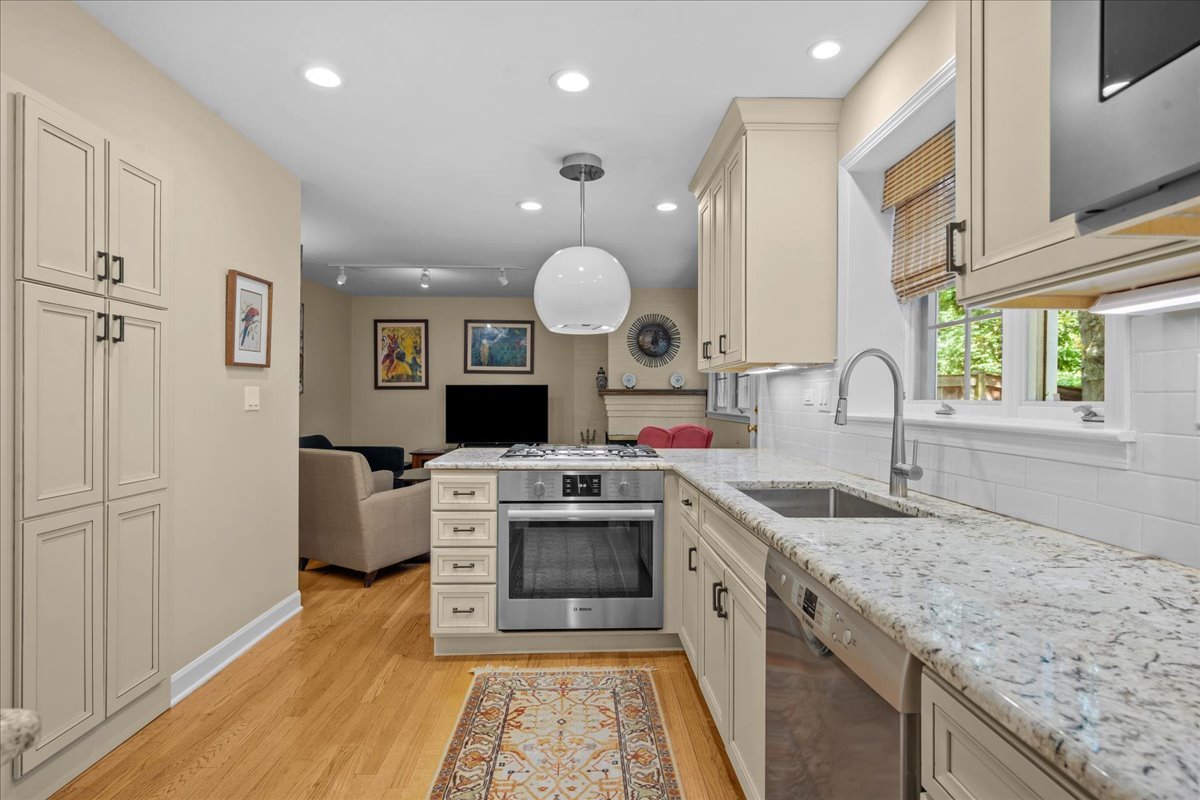 805 Hibbard Road