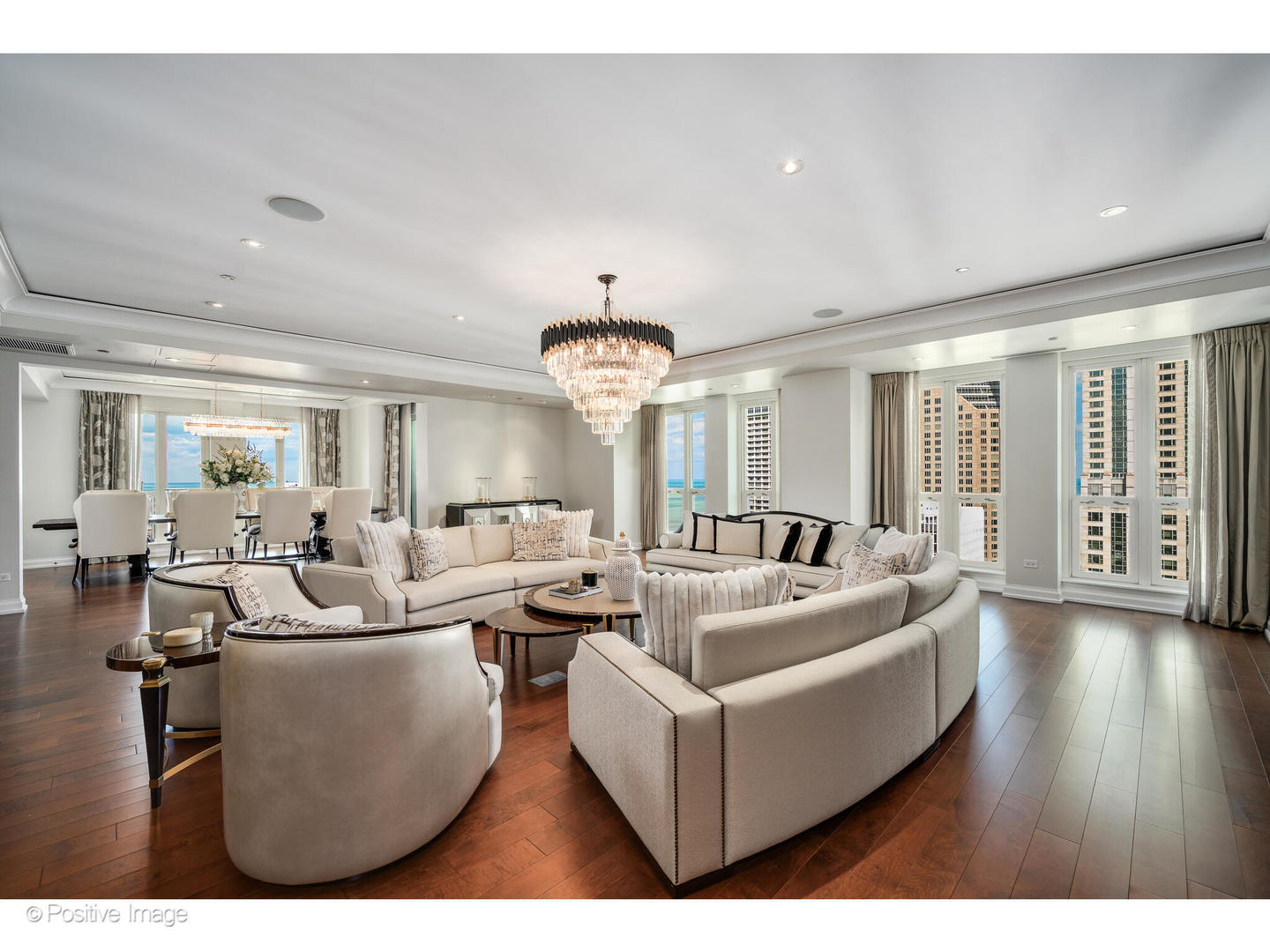 11 E Walton Street 4102