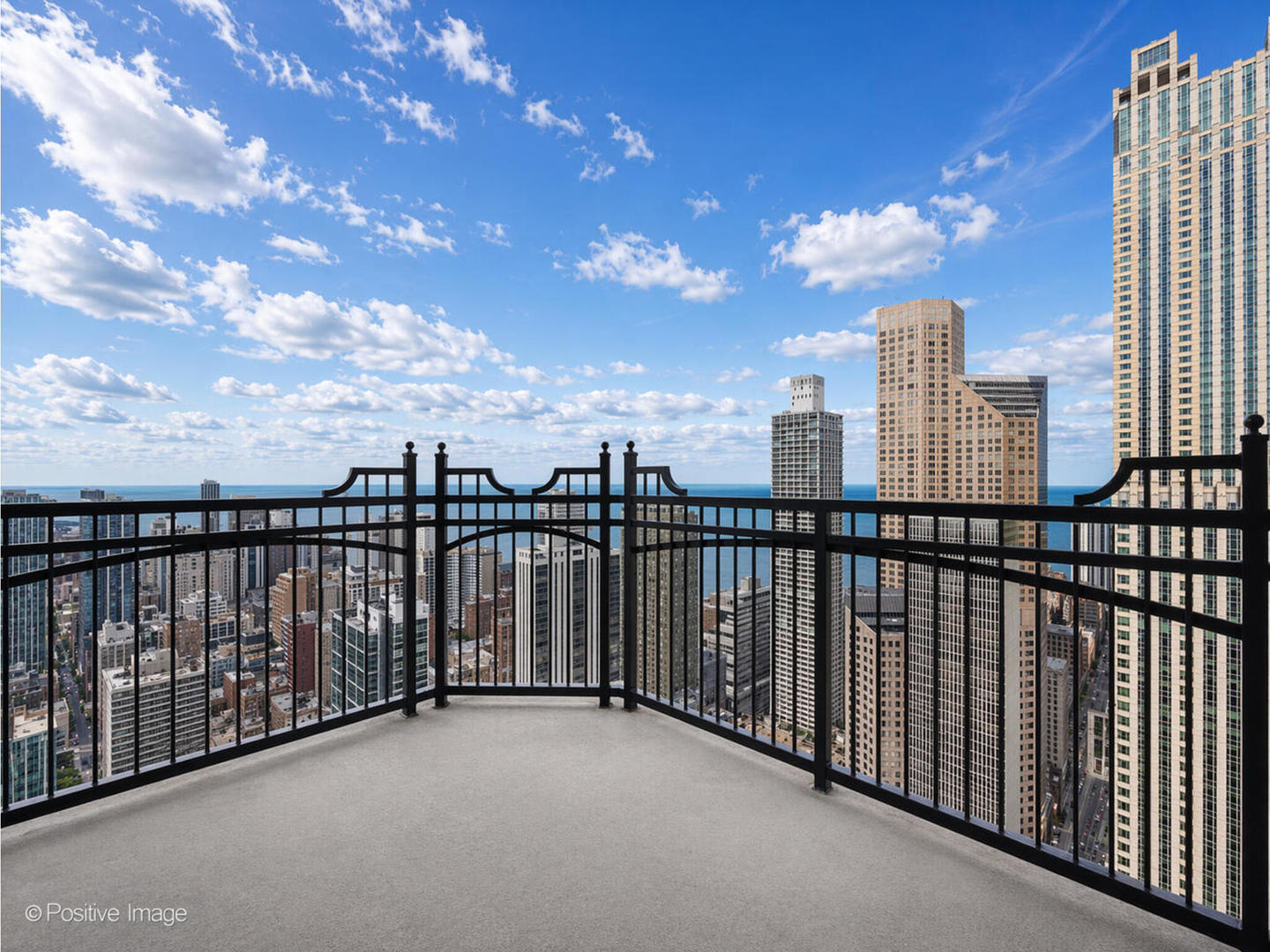 11 E Walton Street 4102