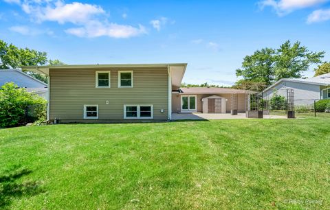 Tiny photo for 4145 Winston Drive, Hoffman Estates, IL 60192 (MLS # 12685699)