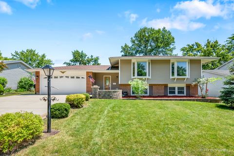 Photo of 4145 Winston Drive, Hoffman Estates, IL 60192 (MLS # 12685699)