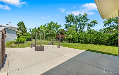 Tiny photo for 4145 Winston Drive, Hoffman Estates, IL 60192 (MLS # 12685699)